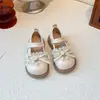 Zapatos de Moda de Cuero para Niñas Doble Moño Zapatos de Princesa Verano 2025 Nuevos Zapatos Individuales Mocasines Casuales Versátiles para Niñas