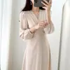 Chique coreano, design retrô de outono, elegante vestido midi plissado para mulheres