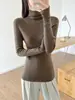 Camiseta base de lana de una sola pieza sin costuras con cuello alto de hilo Yangzi, suéter de punto elegante y ajustado para mujeres a principios de otoño