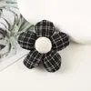 Tecido de Algodão e Linho Xadrez Feito à Mão Flor de Cinco Pétalas Laço Preenchido com Algodão Acessórios de Joia Acessórios de Cabelo DIY Material para Broche
