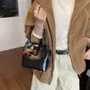 Bolso Cubo Casual para Mujer 2025 Nuevo de Moda Tendencia Coreano Retro Color Sólido Bolso de Hombro Simple de Moda Bolso Cruzado