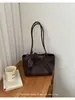 Bolso tote popular de textura tejida transfronterizo para mujer, nuevo elegante de gran capacidad retro versátil bolso de axila bolso de hombro único para el trabajo