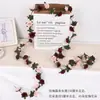 Enredadera Artificial de Rosas Pequeñas de 45 Cabezas del Fabricante, Tira de Peonías Pequeñas, Enredadera de Flores Falsas, Flor de Plástico para Decoración de Bodas y Paisajismo