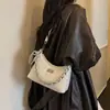 2026 Nuevo Bolso Cuadrado Pequeño de Cadena Versátil de Moda Francesa con un Toque de Lujo, Bolso de Hombro y Cruzado Versátil para el Día a Día