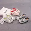Tênis Color Block Vazado da Moda para Meninas 2026 Novo de Verão Estiloso Sola Macia Calçados de Treino Alemães para Crianças Tênis de Malha para Meninos
