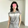 Novo Estilo Blusa de Tricô de Seda Gelada com Blocos de Cor e Gola Listrada Plus Size para Mulheres, Camisa da Moda Versátil para Emagrecer no Verão
