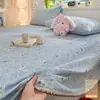 Sábana de tela de nido de abeja grado A, pieza única, para uso doméstico, dormitorio, residencia estudiantil, tamaño individual o matrimonial, juego de tres fundas de almohada, no está hecha de 100% algodón, apta para todas las estaciones