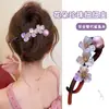 Pinza para el pelo retorcida de perlas con forma de flor para mujer, estilo de alta gama, nuevo modelo 2025, pinza para moño informal para la parte trasera de la cabeza, pasador