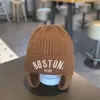Gorro de protección para orejas de bebé para otoño e invierno, conjunto cálido, gorro tejido bordado para niños y niñas, gorro de lana para niños, gorro infantil a prueba de frío