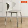 Cadeira de jantar moderna minimalista, cadeira de casa nórdica, popular cadeira chifre, cadeira de plástico para lazer, cadeira grossa para adulto com encosto