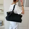 Bolsa de Motocicleta Retro Nueva Bolsa de Tote Gran Capacidad Versátil Bolso de Hombro Único Popular Moda Bolso de Mujer