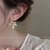 Brincos de Flores Gotas de Óleo de Zircônia Estilo Francês 2026 para Mulheres, Brincos de Pino de Moda Gentis e Elegantes, Acessórios de Orelha Doces e Versáteis