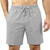 Novos shorts esportivos casuais com cordão para uso externo com bolsos, leves, de secagem rápida, adequados para treino e corrida, resistentes à água, shorts na altura do joelho