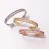 Moda europea y americana triangular geométrico simétrico con apertura en forma de C, pulsera, tendencia, joyería de personalidad, fabricantes de origen