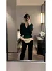Suéter de Tricô Macio de Alta Qualidade, Super Estiloso e Elegante com Color-Blocking para Mulheres, Nova Coleção Outono e Inverno 2025, Lindo Top de Tricô que Afina a Cintura