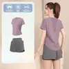 Ropa deportiva para fitness conjunto de ropa deportiva de tenis para mujer manga corta estilo nuevo para correr ropa de secado rápido ajustada pluma bádminton camiseta de yoga fina