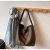 Bolsa Tote Fosca de Grande Capacidade Outono e Inverno Bolsa Grande Nicho para o Dia a Dia Nova Bolsa de Ombro Suede Retrô de Alta Qualidade 2025