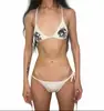 Bikini de dos piezas para mujer con estampado de letras de dibujos animados oscuros y cuello halter, con tiras, traje de baño sexy para vacaciones para chicas calientes