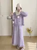 2026 Primavera Temprana Nuevo Estilo Cárdigan Suéter con Flores Tridimensionales con Bufanda + Falda de Punto Conjunto Estilo Dulce para Mujer Moderno