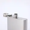 Botella de acero inoxidable para hombre al por mayor del fabricante, botella pequeña minimalista de alta gama, botella plana portátil para acampar al aire libre