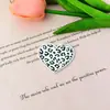 Venta Caliente Transfronteriza Día de San Valentín Temática de Amor Acrílico Resina Una Cara Dibujos Animados Abeja Moño Cápsula Accesorios