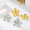 Brincos de prata com design de personalidade europeu e americano, flor de borboleta com pino de prata, brincos de aço titânio com temperamento fashion para mulheres, não desbotam, atacado, Coringa