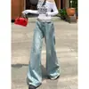 Pantalones vaqueros acampanados de cintura alta estilo callejero para mujer, azul claro, otoño, diseño desgastado roto, pantalones de microcampana versátiles, hacen que las piernas parezcan más largas