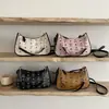 2026 Europeu e Americano Retrô Vintage Floral Color Blocking Ombro Único Sob o Braço Bolsa Lua Bolsa Transversal Versátil Feminina Transfronteiriça