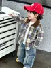 Ropa de Primavera y Otoño para Niños Camisa Estilo Coreano Infantil Guapo Moderno Cuadros Casual Pequeños y Medianos Niños Top Versátil Chaqueta