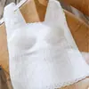 Chaleco Cálido Calentador de Encaje Puro Deseo Cuello Cuadrado Pequeño Correa Ancha para el Hombro con Almohadilla en el Pecho Ajuste Delgado Top Básico 8864C