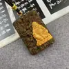 Escultura em Madeira de Águila Incrustada Pingente Guanyin de Mil Mãos Artesanato em Madeira Pingente de Carro Decoração