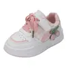 Sapatos Femininos 2026 Primavera/Outono Novos Respiráveis Confortáveis Antiderrapantes Sapatos Esportivos Versáteis Modernos de Cadarço Casuais Tênis