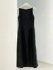 Es Vestido sin Mangas Off-The-Shoulder Nuevo de Primavera a la Moda Estilo Hepburn Francés con un Elegante Diseño de Ceñido a la Cintura y una Falda de Longitud Media