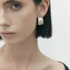 Pendientes de aro con textura retro, serie simple de aguja de plata S925, temperamento de alta calidad, combinables con todo, tipo C.