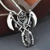 Collar de acero de titanio para hombre, colgante de hoz de la muerte retro de acero inoxidable, joyería de comercio exterior moderna y moderna al por mayor