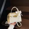 Bolso para Mujer 2026 Nueva Moda Primavera Exquisito Versátil Bolso de Hombro para el Trabajo y los Viajes Cotidianos Bolso Cruzado Pequeño Cuadrado