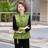 Nuevo Conjunto de Ropa de Primavera Estilo Chino para Mamá 2026 Nuevo Modelo para Mujeres de Mediana Edad y Mayores, Conjunto de Tres Piezas de Terciopelo para Primavera y Otoño con Chaleco de Estilo Chino Tradicional