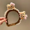 Diadema de Cabeza de Oso de Mantequilla de Dibujos Animados con Lazo de Encaje para Lavado Facial Diadema Suave Lindo Orejas de Oso Accesorio de Pelo de Felpa para Niñas