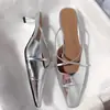 Zapatos de tacón de aguja finos de punta 2026 nueva moda modernos simples casuales sin cordones con tira cruzada de punta cerrada