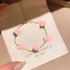 Luxo Leve e Sensação de Alto Padrão, Pulseira com Pingente de Flor de Zircônia de Nicho, Doce e Versátil, com um Design Refinado e Joia de Mão Exquisita