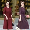 Vestido midi estilo retrô, moderno e elegante, perfeito para primavera e outono, novo design de corte solto com cintura marcada e mangas compridas, adequado para mulheres de meia-idade e idosas