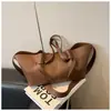 Bolso Tote de Moda de Nicho de Gran Capacidad, Bolso Elegante y Moderno de Ala de Murciélago, Bolso Grande Versátil para el Trabajo, Bolso de Mano de Estilo Casual con Diseño de Ala