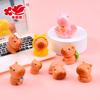 Nuevos adornos pequeños de escritorio de resina adorable capibara capibara diy marea jugar accesorios bolsa ciega material pegamento crema