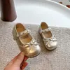 Zapatos de Princesa de Perlas para Niñas 2025 Otoño Nuevos Zapatos Planos de Suela Suave para Niñas con Mary Janes de Punta de Mango