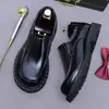 [Couro de Vaca] Novos Mocassins Masculinos, Estilo Britânico, Sola Grossa, Sapatos de Couro Slip-On Brilhantes, Versáteis para o Dia a Dia, Sapatos Preguiçosos