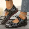 Zapatos Casuales Hechos a Mano de Suela Suave Talla Grande Europeos para Mujer 2026 Nuevo Modelo de Comercio Exterior con Patrón de Piedra y Diseño de Cordones para Madres