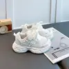 Zapatos de Papá Rojos Zapatos de Niña Estilo Nuevo Primavera y Otoño Suela Suave Ligeros para Niños Zapatos Deportivos de Papá Zapatos Blancos Edad Media