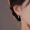 Brincos Lisos em Formato de Coração Estilo Francês com Toque de Luxo, Design de Nicho, Ear Cuffs Versáteis Exquisitos, Brincos de Tarraxa Minimalistas