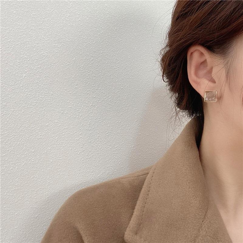 1665468549