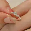 Anel Céu Estrelado com Moissanita Sintética para Mulheres, Estilo de Luxo Leve de Nicho de Alta Qualidade, Joias Personalizadas Estilo Ins, Acessórios Versáteis Atacado